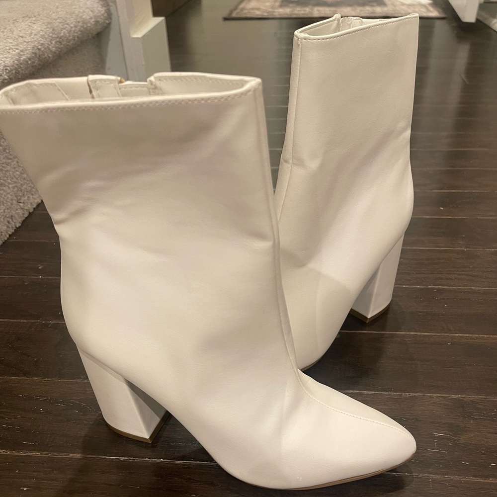 The Limited White Boots
